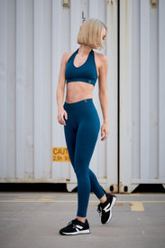 SEAMLESS women's halter sports bra