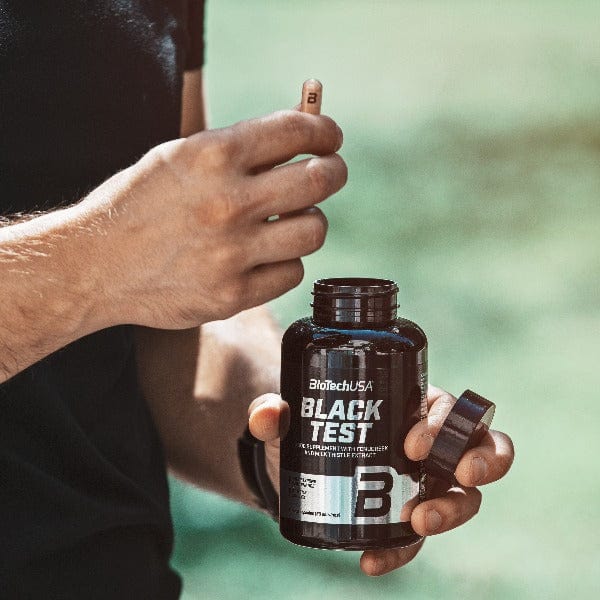 BioTechUSA Black Test capsule lifestyle